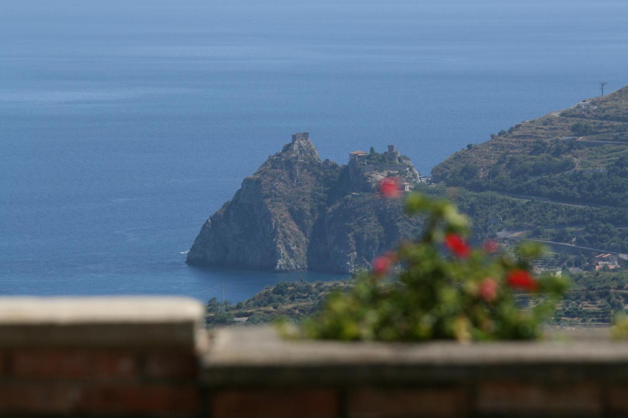 Resort Borgo San Rocco Savoca Eksteriør bilde